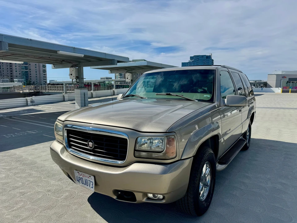 2000 Cadillac Escalade 1st Gen - Image 9 of 31