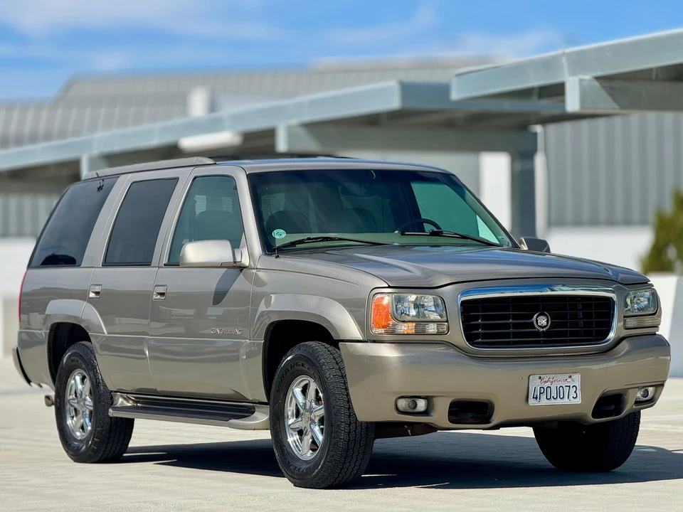 2000 Cadillac Escalade 1st Gen - Image 29 of 31