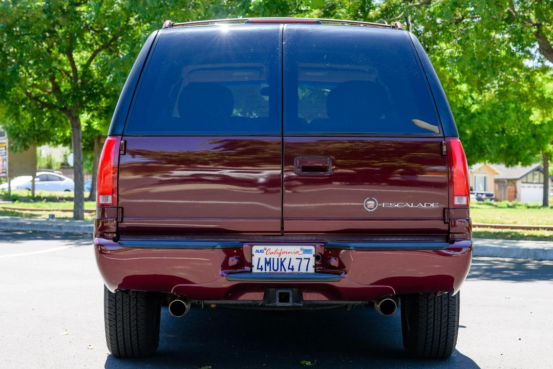 2000 Cadillac Escalade 1st Gen - Image 5 of 31