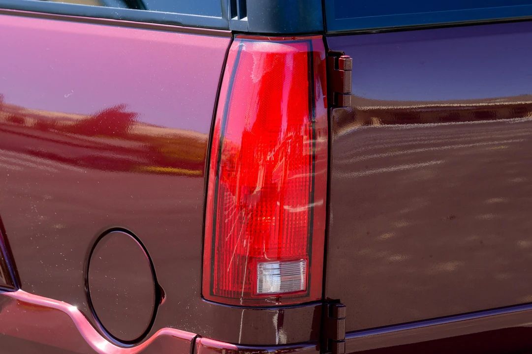 2000 Cadillac Escalade 1st Gen - Image 26 of 31