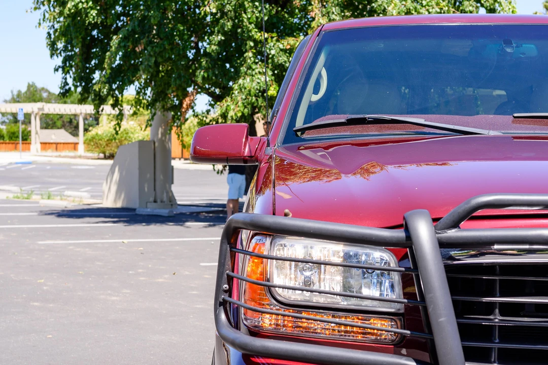 2000 Cadillac Escalade 1st Gen - Image 9 of 31
