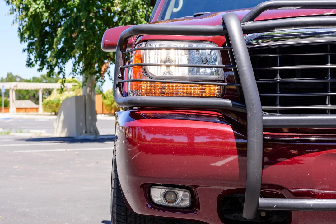 2000 Cadillac Escalade 1st Gen - Image 11 of 31