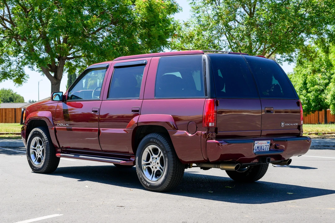 2000 Cadillac Escalade 1st Gen - Image 7 of 31