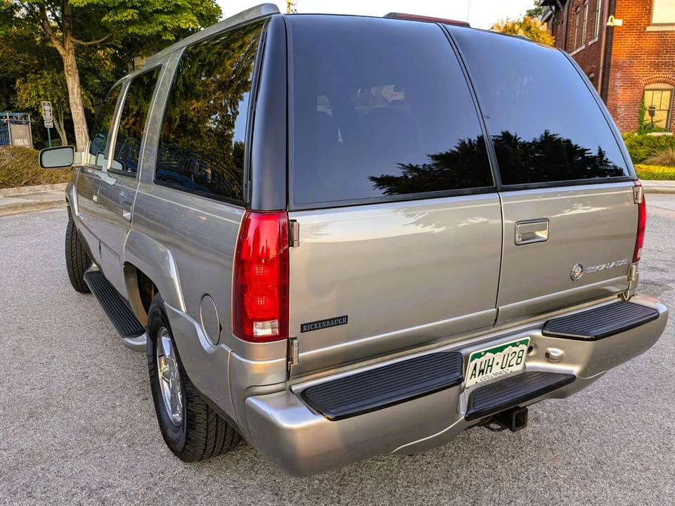 2000 Cadillac Escalade 1st Gen - Image 10 of 31