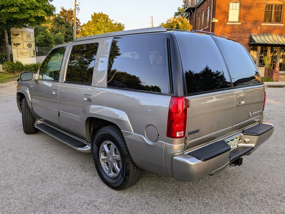 2000 Cadillac Escalade 1st Gen - Image 8 of 31