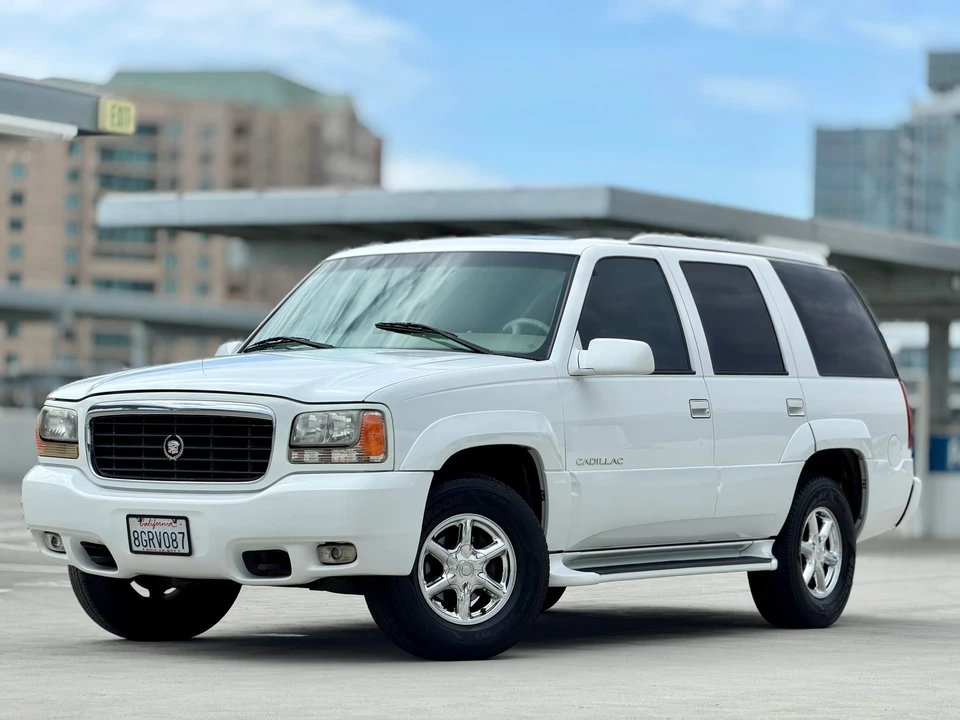 2000 Cadillac Escalade 1st Gen - Image 5 of 31