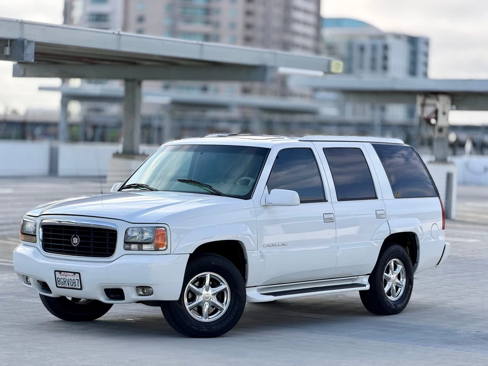 2000 Cadillac Escalade 1st Gen - Image 28 of 31