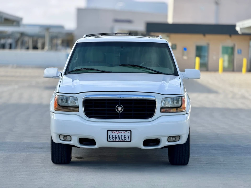 2000 Cadillac Escalade 1st Gen - Image 20 of 31