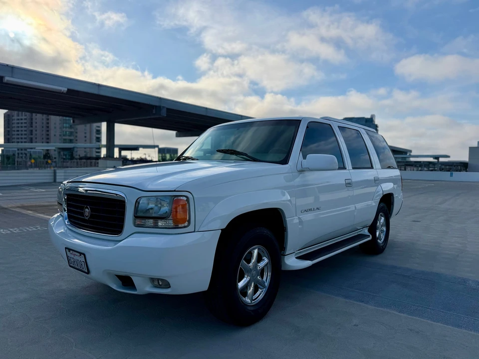 2000 Cadillac Escalade 1st Gen - Image 25 of 31