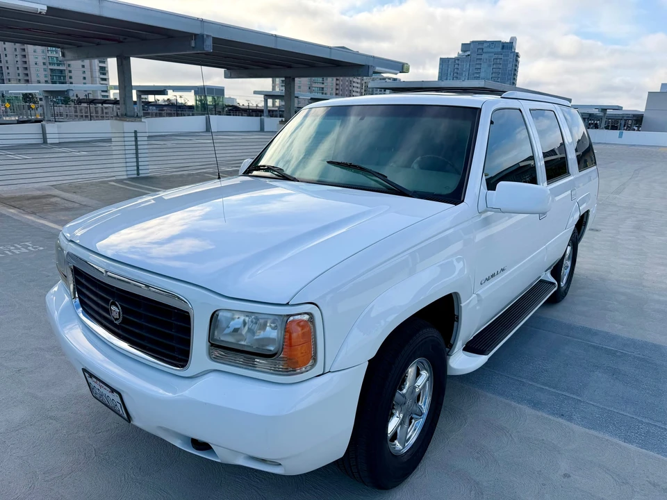 2000 Cadillac Escalade 1st Gen - Image 22 of 31
