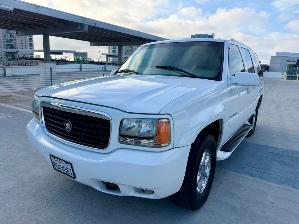 2000 Cadillac Escalade 1st Gen - Image 21 of 31