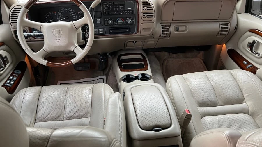 2000 Cadillac Escalade 1st Gen - Image 5 of 14