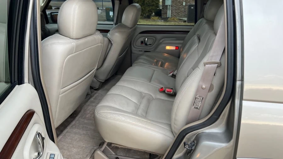 2000 Cadillac Escalade 1st Gen - Image 6 of 14