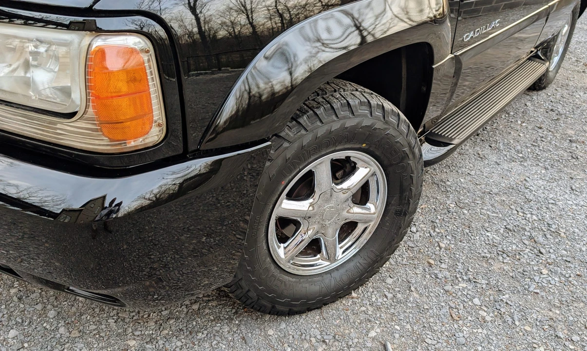 2000 Cadillac Escalade 1st Gen - Image 31 of 31