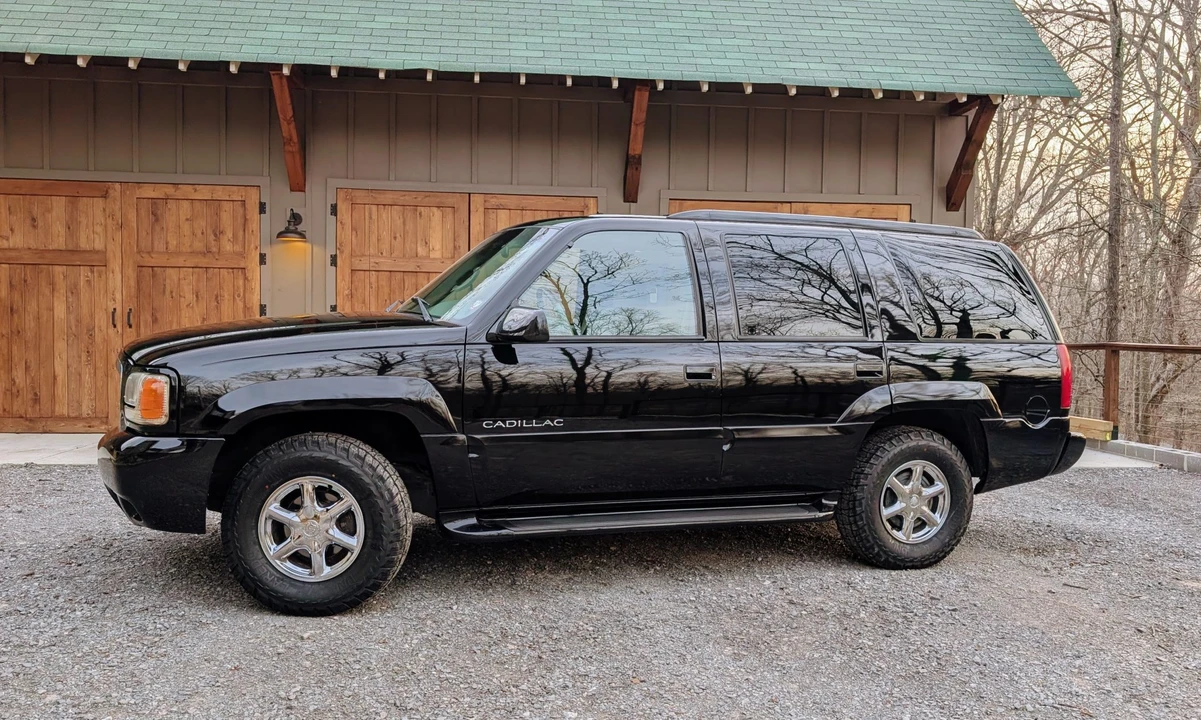 2000 Cadillac Escalade 1st Gen - Image 9 of 31
