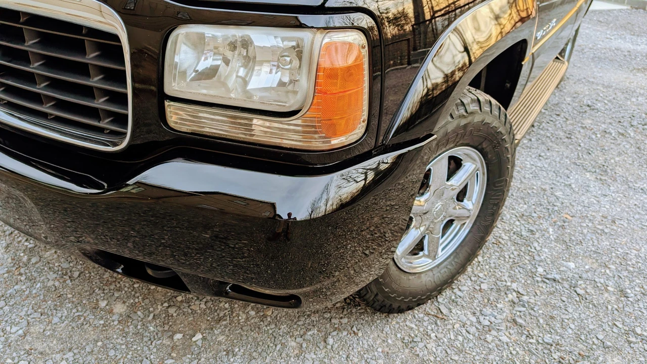 2000 Cadillac Escalade 1st Gen - Image 30 of 31