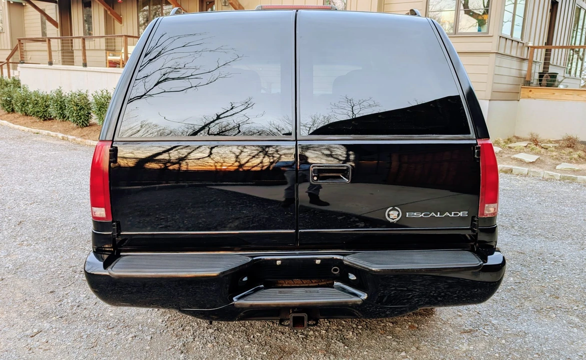 2000 Cadillac Escalade 1st Gen - Image 24 of 31