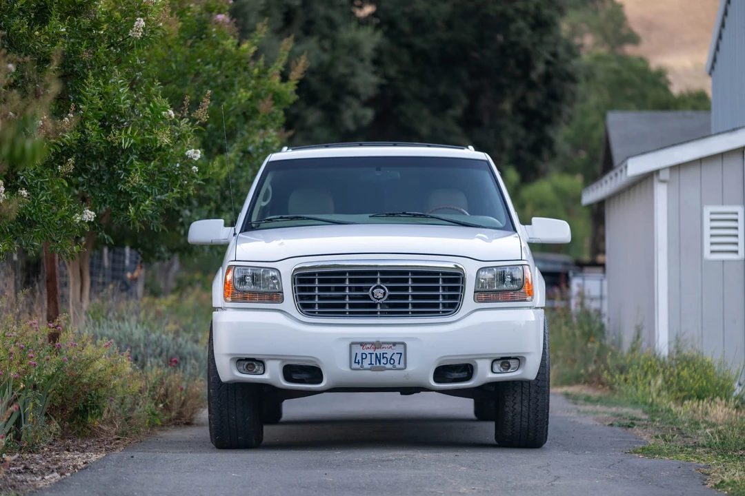 2000 Cadillac Escalade 1st Gen - Image 21 of 31