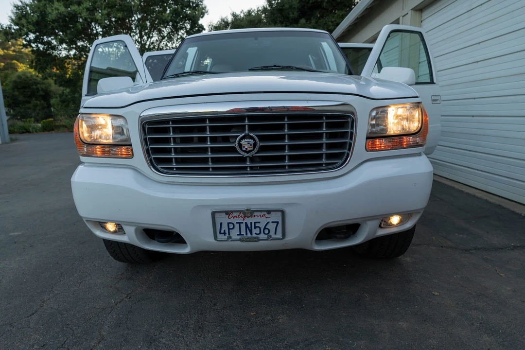 2000 Cadillac Escalade 1st Gen - Image 23 of 31