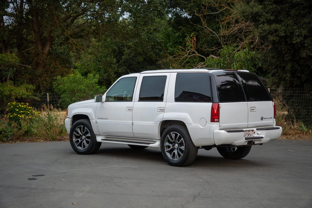 2000 Cadillac Escalade 1st Gen - Image 6 of 31