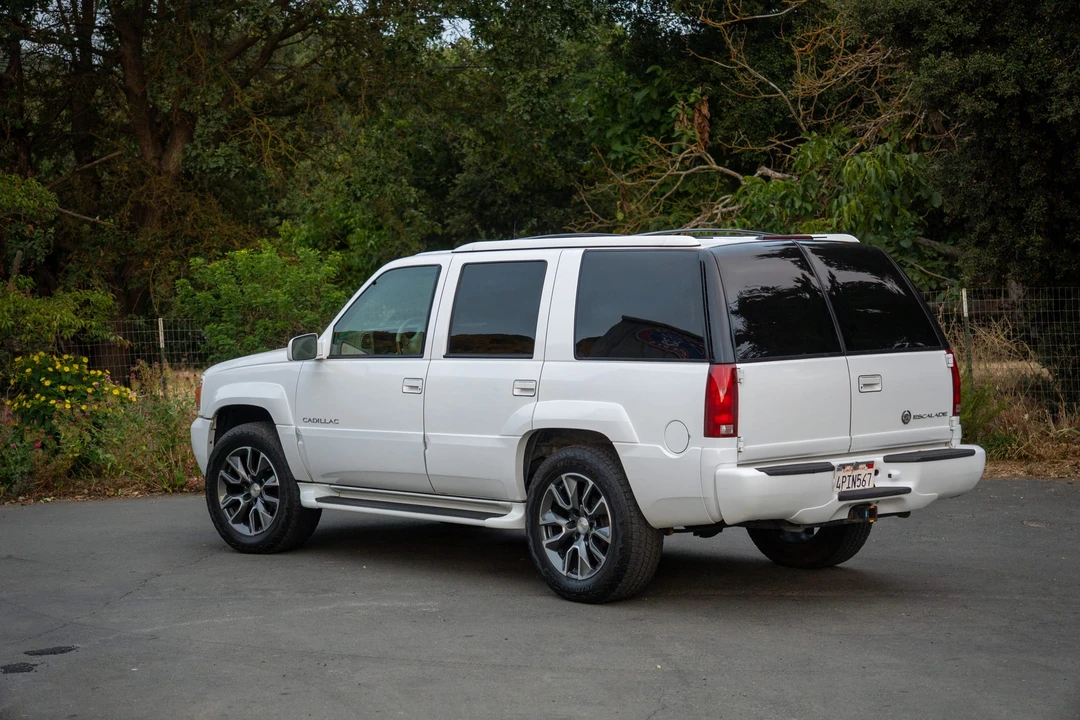 2000 Cadillac Escalade 1st Gen - Image 7 of 31