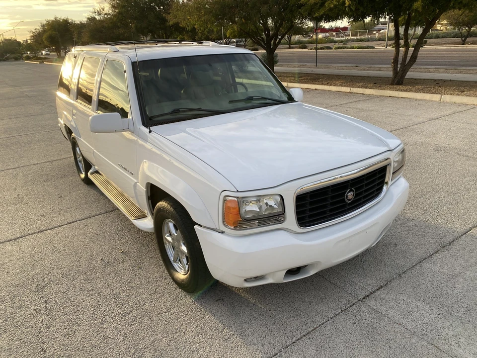 2000 Cadillac Escalade 1st Gen - Image 21 of 31