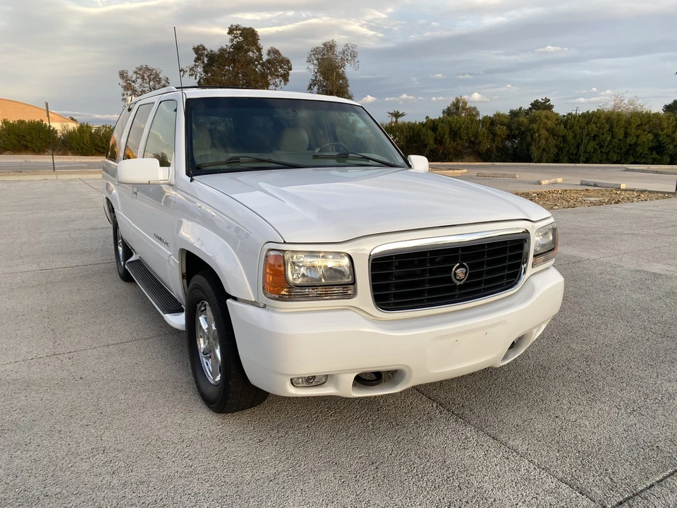 2000 Cadillac Escalade 1st Gen - Image 20 of 31