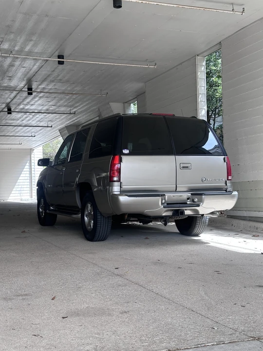2000 Cadillac Escalade 1st Gen - Image 8 of 31