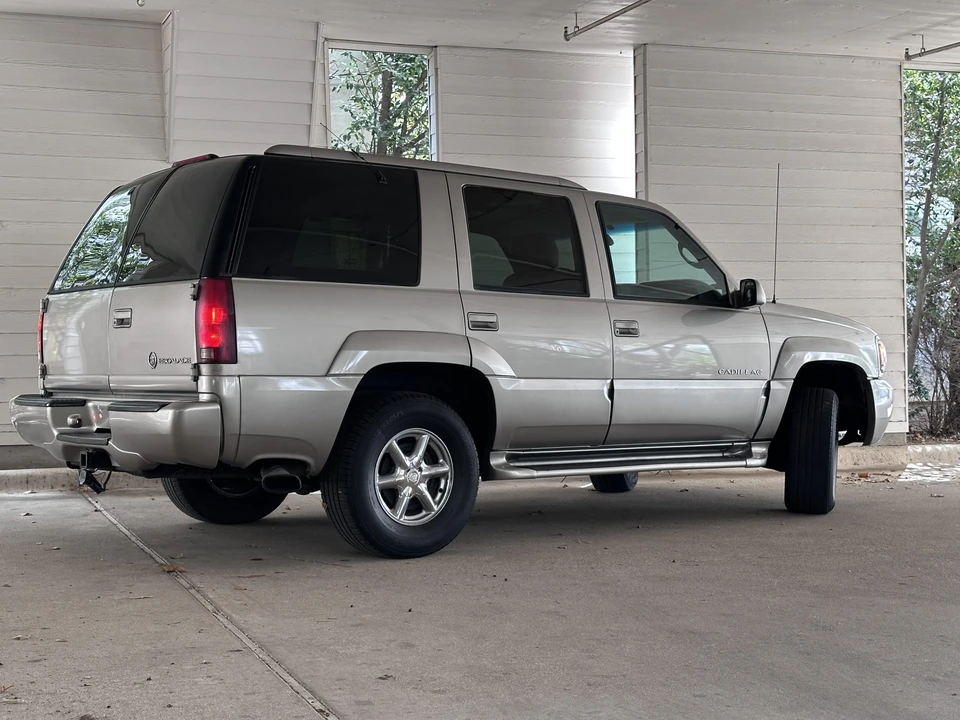 2000 Cadillac Escalade 1st Gen - Image 15 of 31