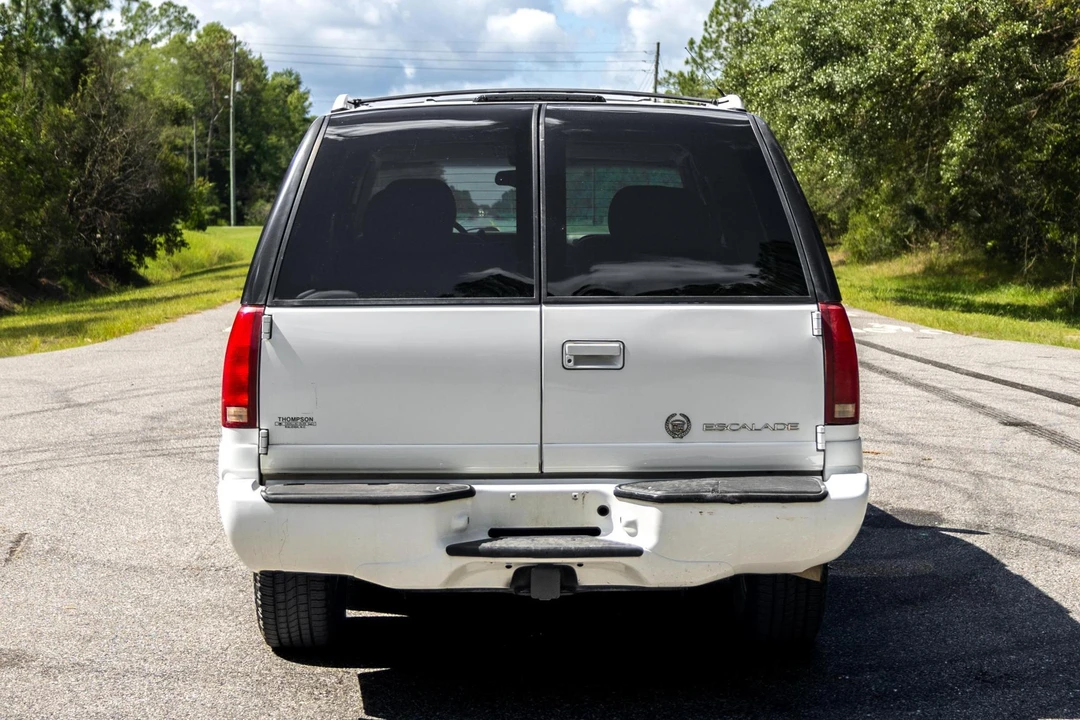2000 Cadillac Escalade 1st Gen - Image 5 of 31