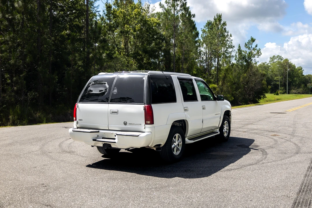 2000 Cadillac Escalade 1st Gen - Image 15 of 31
