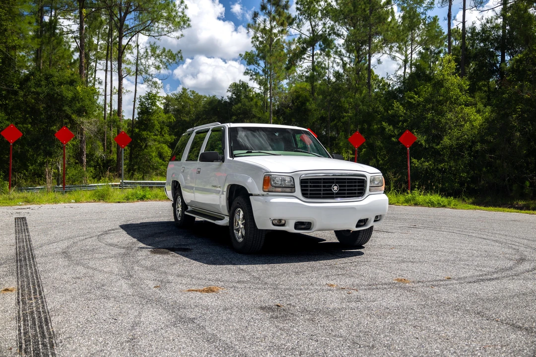 2000 Cadillac Escalade 1st Gen - Image 23 of 31