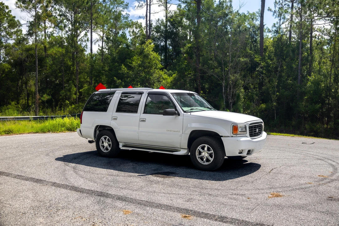 2000 Cadillac Escalade 1st Gen - Image 21 of 31