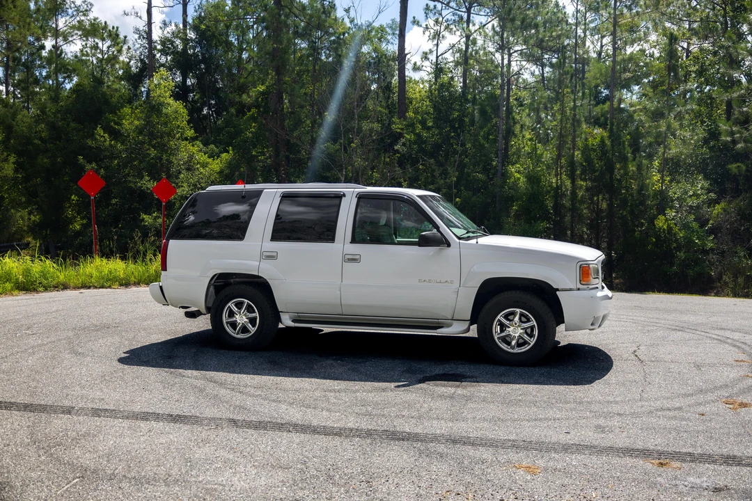 2000 Cadillac Escalade 1st Gen - Image 20 of 31