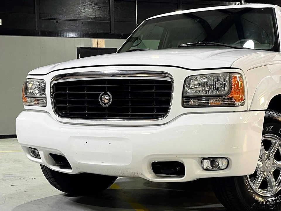 2000 Cadillac Escalade 1st Gen - Image 4 of 21