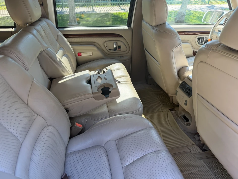 2000 Cadillac Escalade 1st Gen - Image 19 of 21