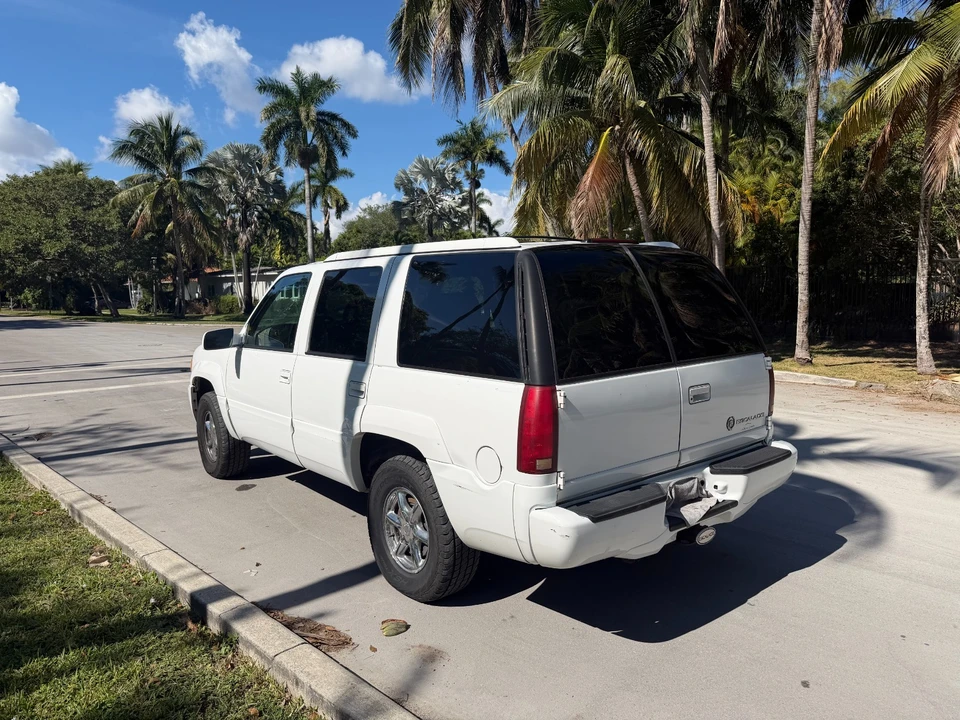 2000 Cadillac Escalade 1st Gen - Image 8 of 21