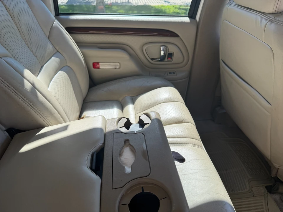 2000 Cadillac Escalade 1st Gen - Image 21 of 21