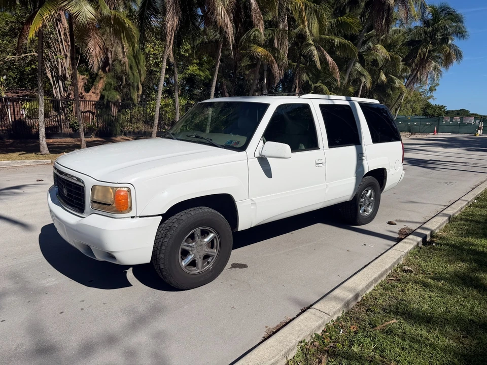 2000 Cadillac Escalade 1st Gen - Image 5 of 21