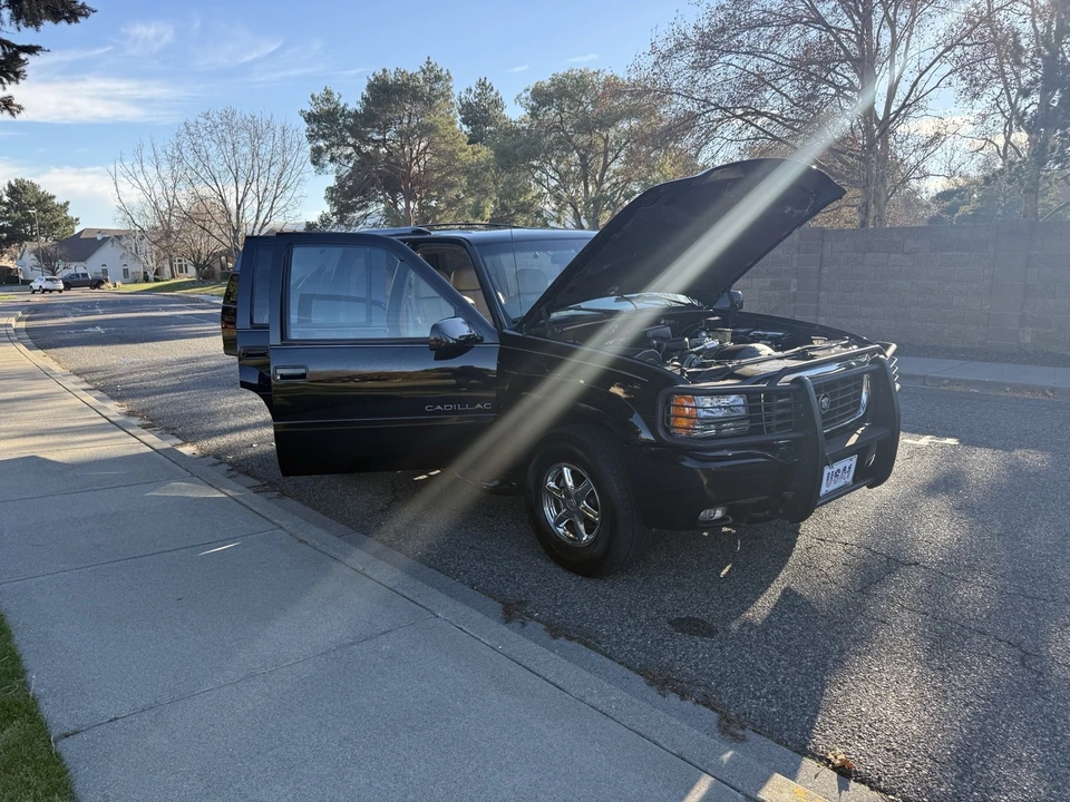 2000 Cadillac Escalade 1st Gen - Image 21 of 21