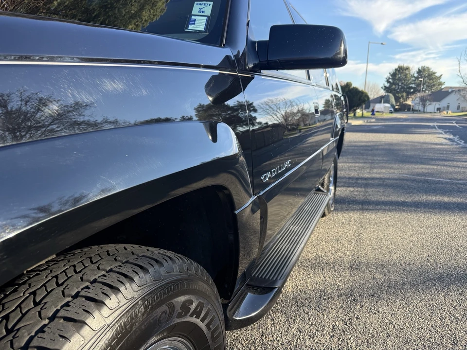 2000 Cadillac Escalade 1st Gen - Image 11 of 21