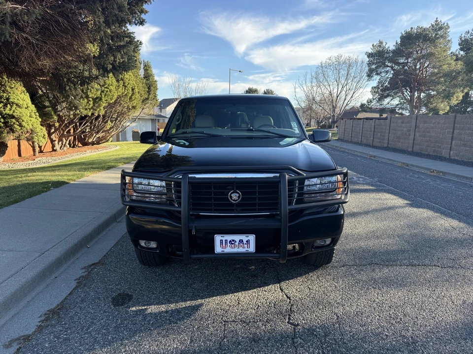 2000 Cadillac Escalade 1st Gen - Image 8 of 21