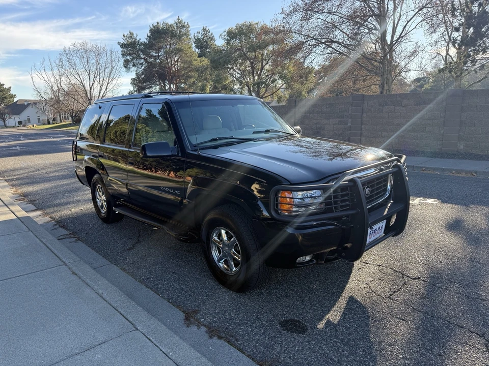 2000 Cadillac Escalade 1st Gen - Image 7 of 21