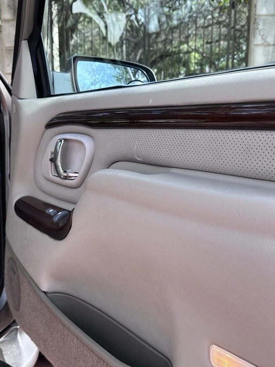 2000 Cadillac Escalade 1st Gen - Image 16 of 21