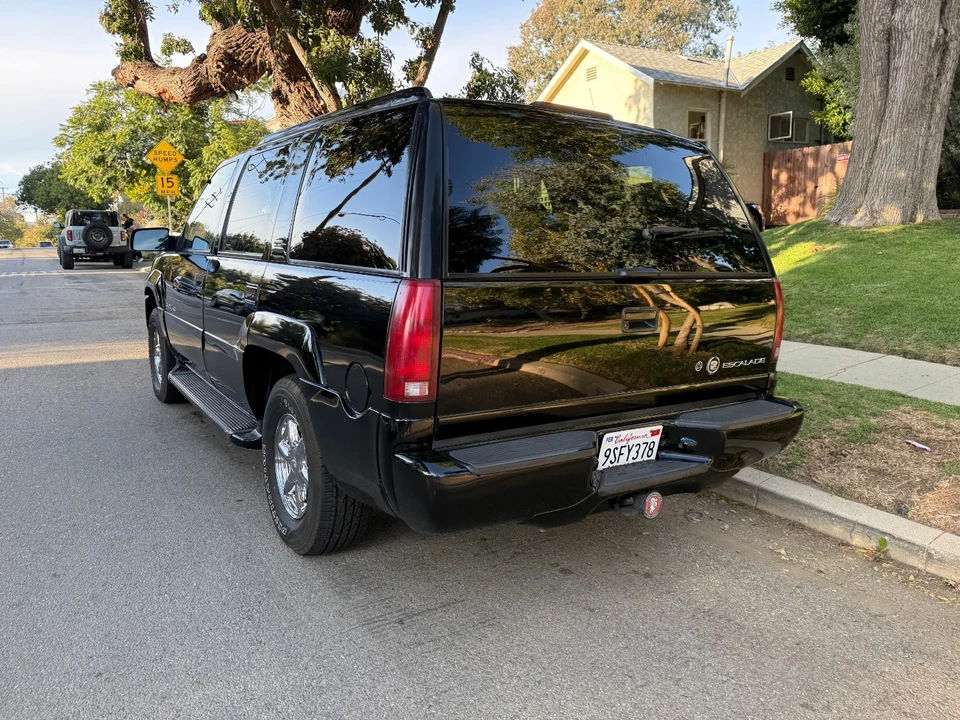 2000 Cadillac Escalade 1st Gen - Image 12 of 21