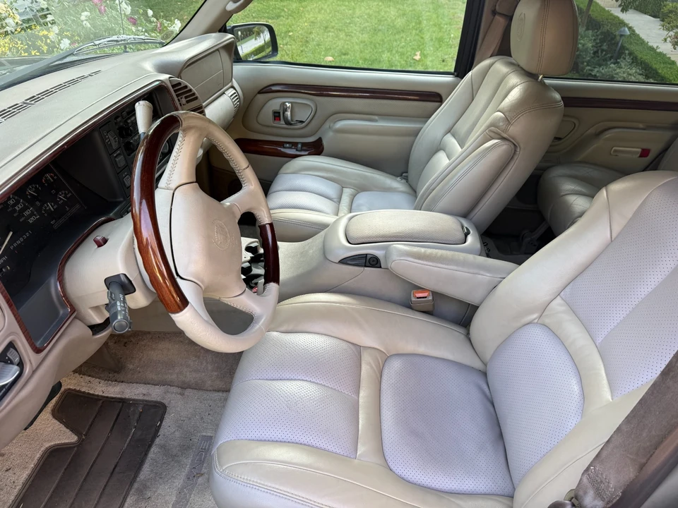 2000 Cadillac Escalade 1st Gen - Image 4 of 21