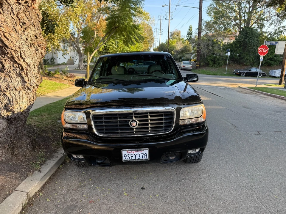 2000 Cadillac Escalade 1st Gen - Image 16 of 21