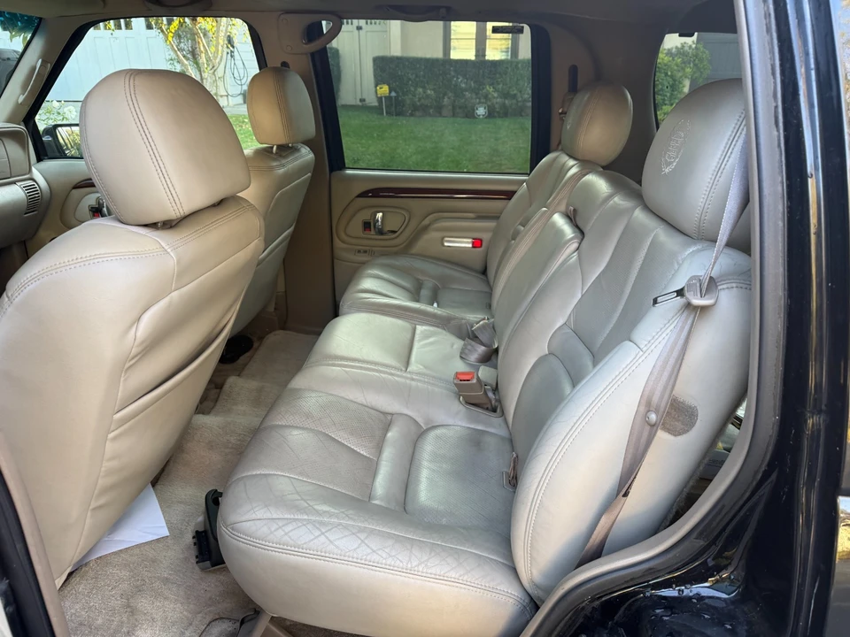 2000 Cadillac Escalade 1st Gen - Image 8 of 21