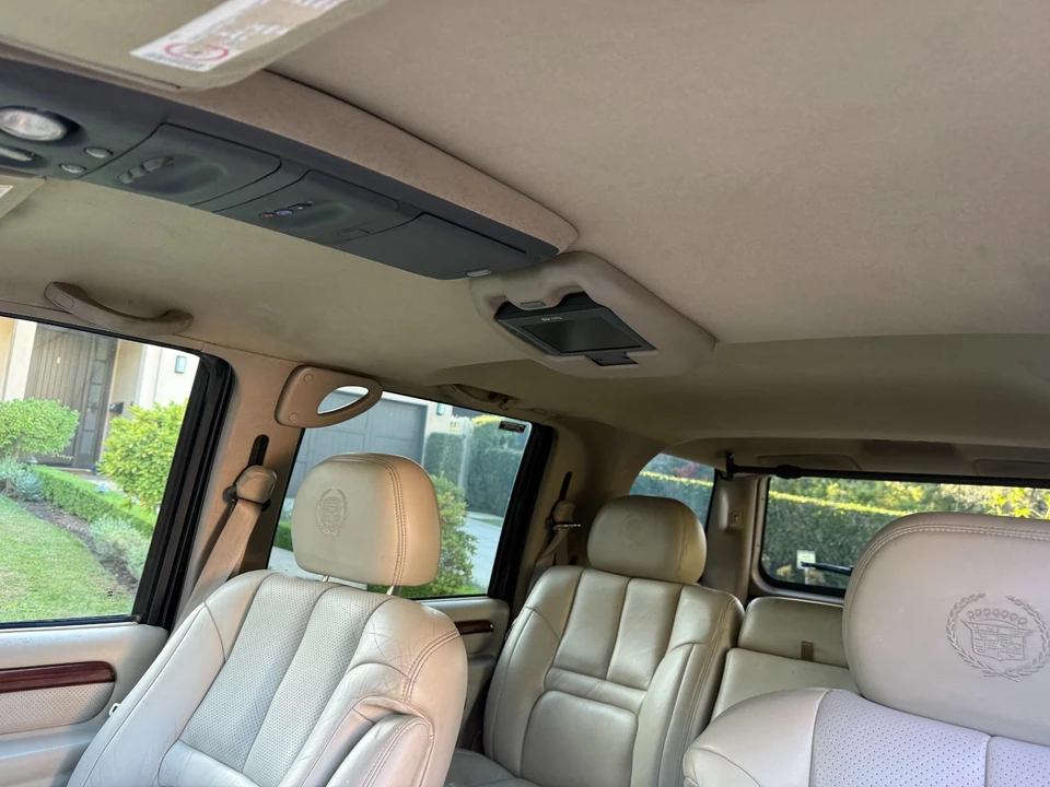 2000 Cadillac Escalade 1st Gen - Image 6 of 21