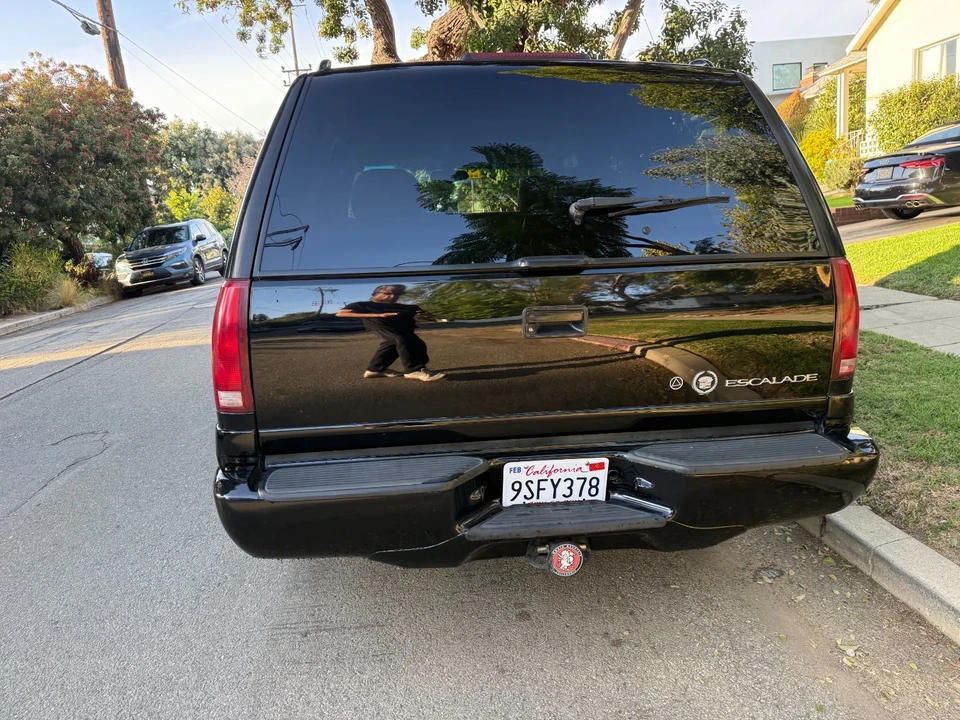 2000 Cadillac Escalade 1st Gen - Image 13 of 21